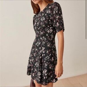 Reformation Jolene  floral mini dress Size 4 NWT